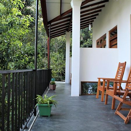 Amado Homestay Ella Buitenkant foto