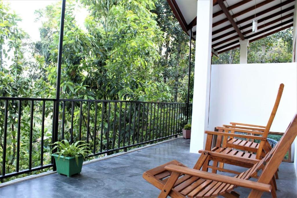 Amado Homestay Ella Buitenkant foto