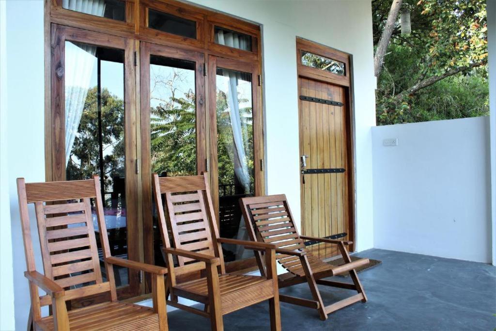 Amado Homestay Ella Buitenkant foto