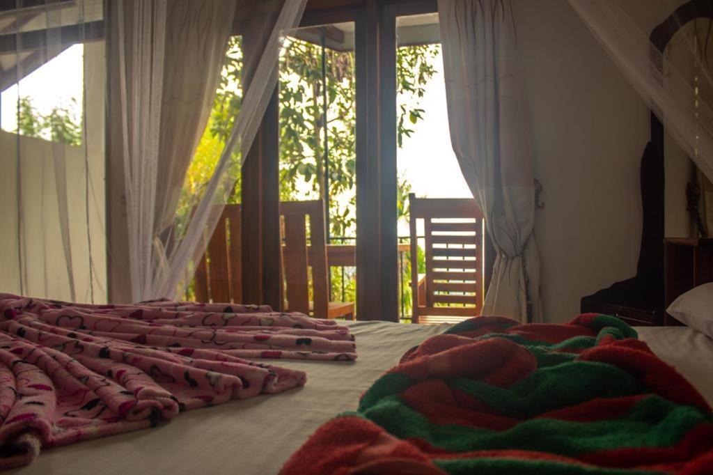 Amado Homestay Ella Buitenkant foto