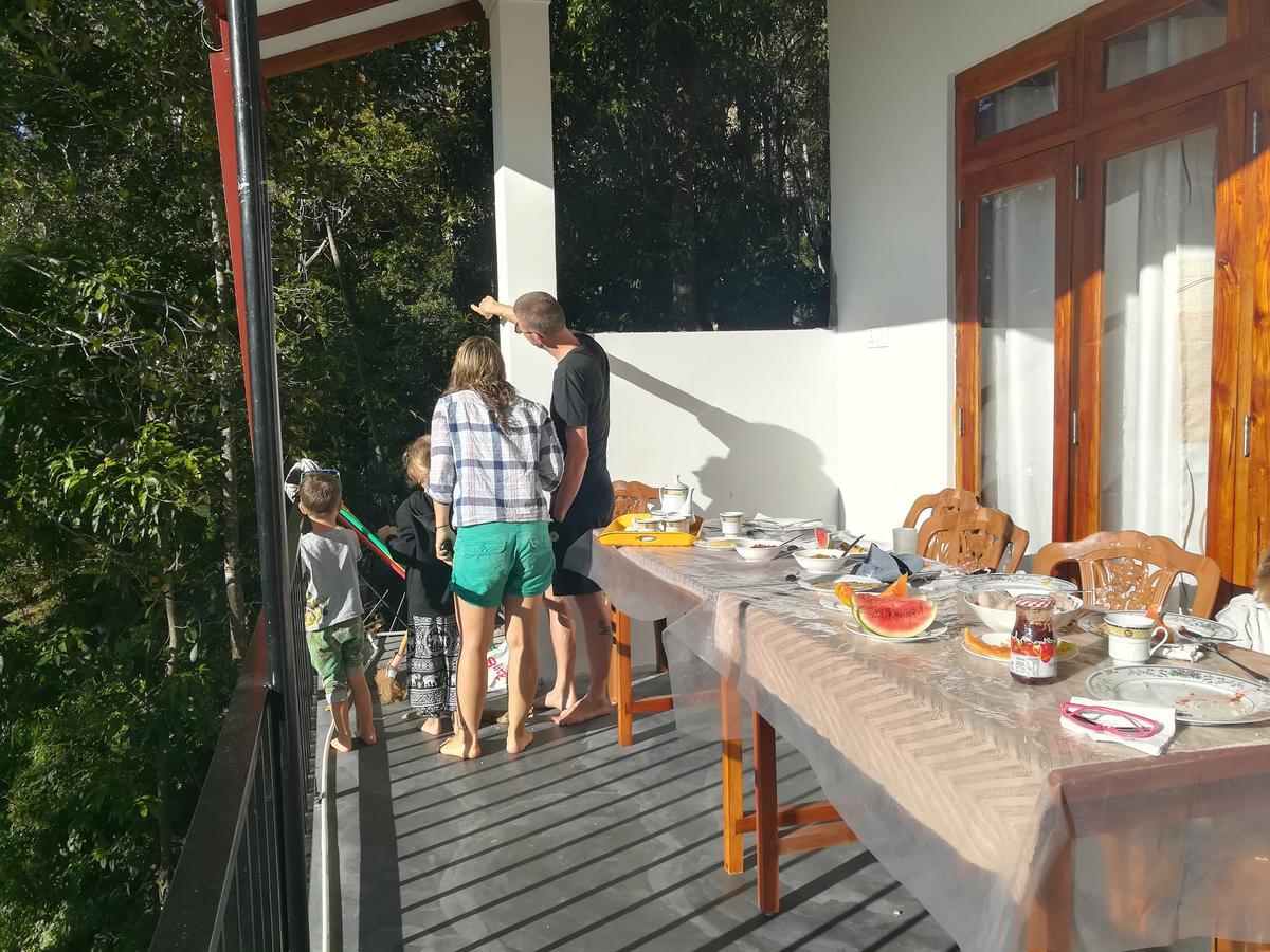 Amado Homestay Ella Buitenkant foto