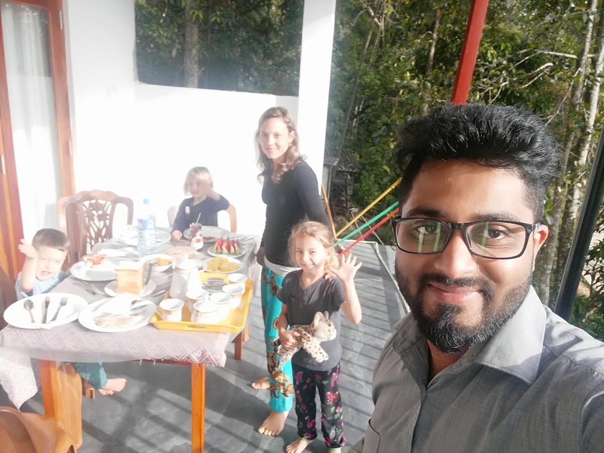 Amado Homestay Ella Buitenkant foto