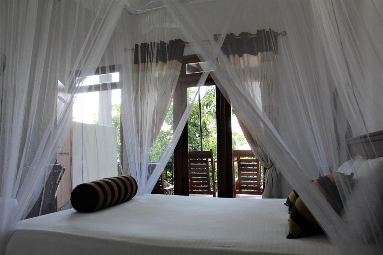 Amado Homestay Ella Buitenkant foto